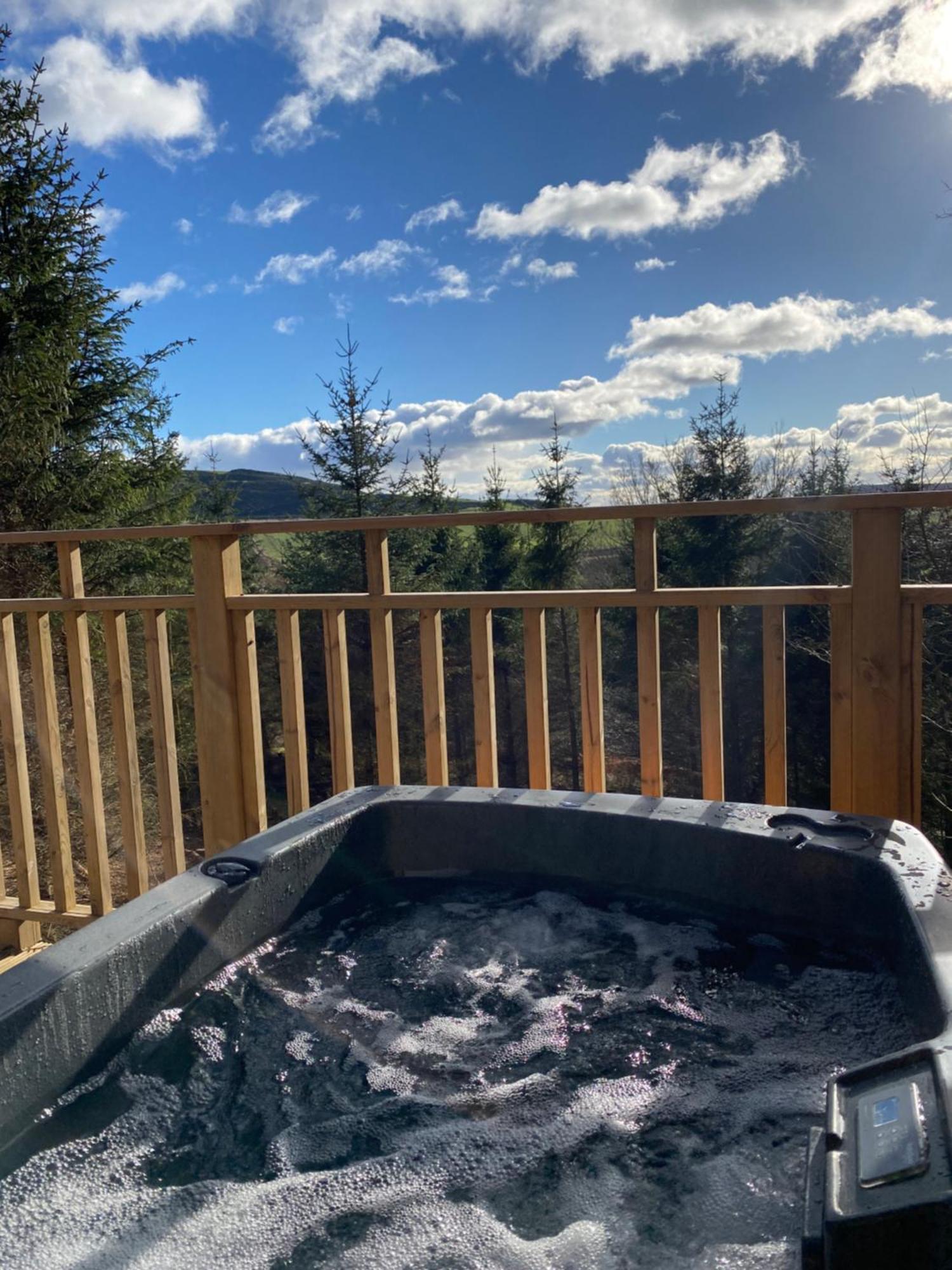 Acorn Lodge With Hot Tub Купар Екстер'єр фото